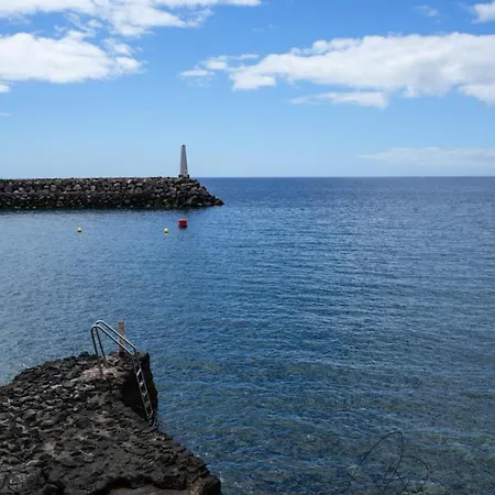 Night At Sea 船上ホテル プエルト・カレロ