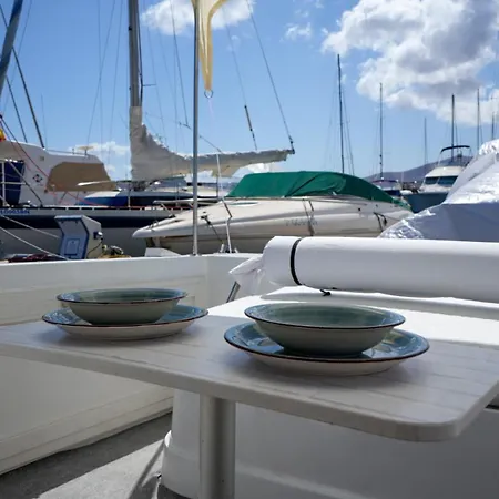 Bateau-hôtel Night At Sea Puerto Calero